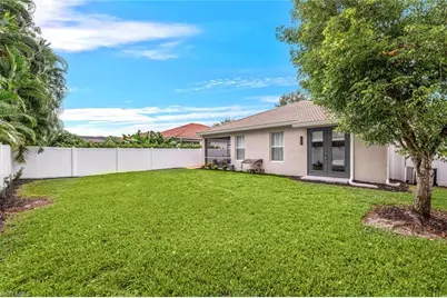 8260 Laurel Lakes Blvd, Naples, FL 34119 - Photo 38