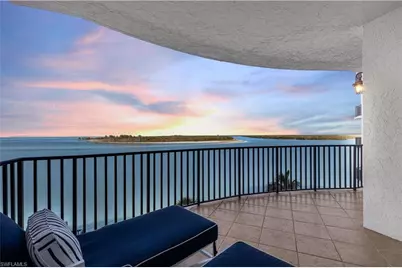 700 La Peninsula Blvd #404, Naples, FL 34113 - Photo 4