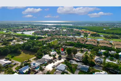 3461 Lakeview Dr, Naples, FL 34112 - Photo 6