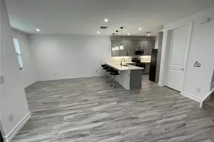 7630 Rockefeller Dr, Naples, FL 34119 - Photo 4