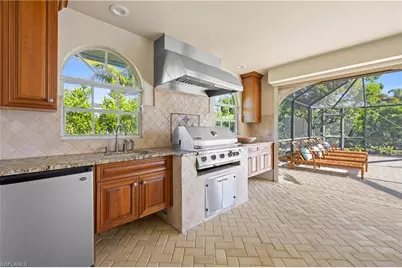 4916 Crayton Rd, Naples, FL 34103 - Photo 6