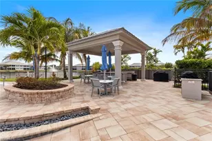 196 Indies Dr E, Naples, FL 34114 - Photo 4