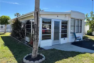 9 Jade Dr, Naples, FL 34114 - Photo 2