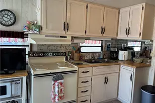 9 Jade Dr, Naples, FL 34114 - Photo 16