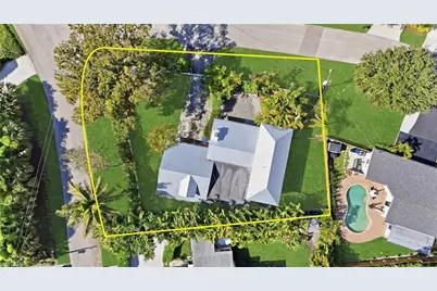 1260 Forest Ave, Naples, FL 34102 - Photo 2