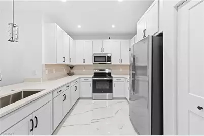 13016 Georges Cay Pl, Fort Myers, FL 33913 - Photo 10