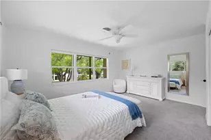 1340 Crayton Rd, Naples, FL 34102 - Photo 6