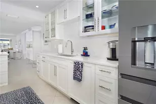 1900 Gulf Shore Blvd N, Naples, FL 34102 - Photo 12