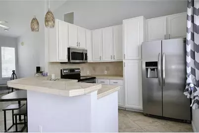 701 Arundel Cir, Fort Myers, FL 33913 - Photo 6