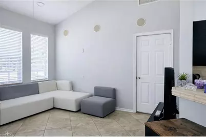 701 Arundel Cir, Fort Myers, FL 33913 - Photo 12