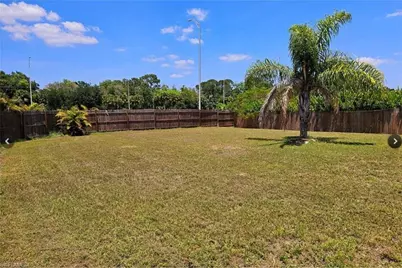 701 Arundel Cir, Fort Myers, FL 33913 - Photo 16