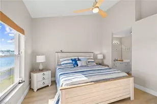 541 Windsor Sq, Naples, FL 34104 - Photo 14