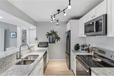 555 Park Shore Dr #B109, Naples, FL 34103 - Photo 4