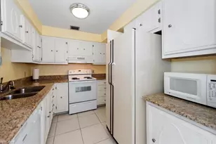 582 Broad Ave S, Naples, FL 34102 - Photo 10