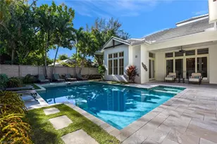 2250 Crayton Rd, Naples, FL 34103 - Photo 6