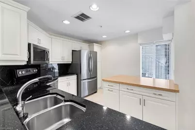 3029 Driftwood Way #3305, Naples, FL 34109 - Photo 6