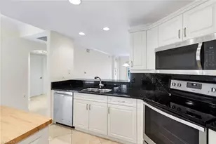 3029 Driftwood Way, Naples, FL 34109 - Photo 8