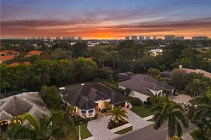 985 Spanish Moss Trail, Naples, FL 34108 - Photo 4