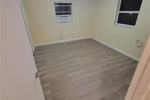 5214 Sholtz St, Naples, FL 34113 - Photo 2