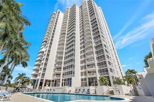 6849 Grenadier Blvd, Naples, FL 34108 - Photo 16