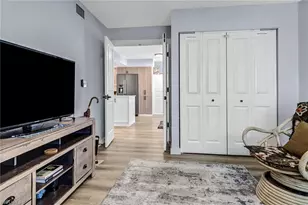 828 Gulf Pavilion Dr, Naples, FL 34108 - Photo 18