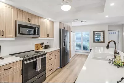 828 Gulf Pavilion Dr #101, Naples, FL 34108 - Photo 1