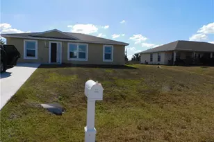 9026 Maywood Cir N, Labelle, FL 33935 - Photo 2