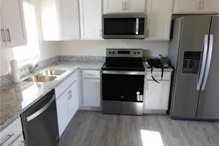 9026 Maywood Cir N, Labelle, FL 33935 - Photo 10