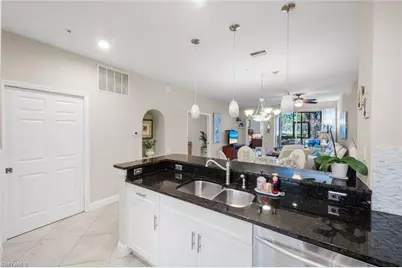8239 Parkstone Pl #107, Naples, FL 34120 - Photo 4
