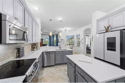 8207 Potomac Ln, Naples, FL 34104 - Photo 10