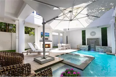 1021 6th St S, Naples, FL 34102 - Photo 12