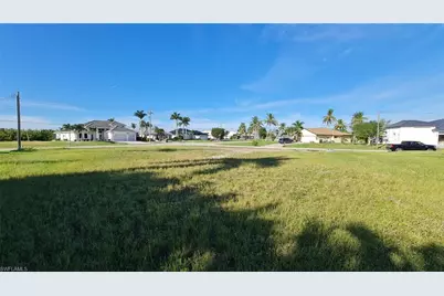 3803 Surfside Blvd, Cape Coral, FL 33914 - Photo 4