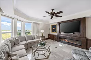 285 Grande Way, Naples, FL 34110 - Photo 8