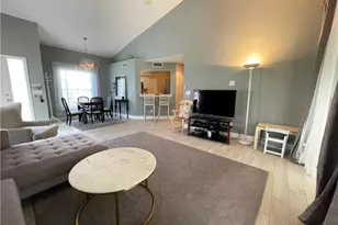 1130 Partridge Cir, Naples, FL 34104 - Photo 16