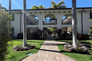 960 7th St S, Naples, FL 34102 - Photo 1