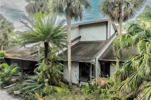 3600 Heritage Ln, Fort Myers, FL 33908 - Photo 4