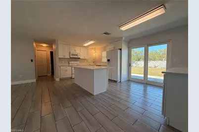 1315 NE Pine Island Ln, Cape Coral, FL 33909 - Photo 8