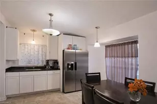 2275 Robin Dr, Naples, FL 34117 - Photo 6