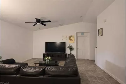 2275 Robin Dr, Naples, FL 34117 - Photo 12