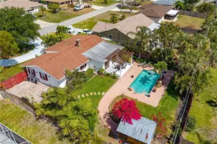 27553 Playa Del Rey Ln, Bonita Springs, FL 34135 - Photo 38