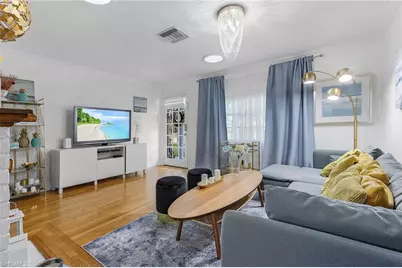 27553 Playa Del Rey Ln, Bonita Springs, FL 34135 - Photo 6