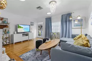 27553 Playa Del Rey Ln, Bonita Springs, FL 34135 - Photo 6