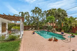 27553 Playa Del Rey Ln, Bonita Springs, FL 34135 - Photo 26