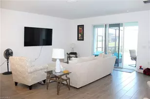 2261 Avocado Ln, Naples, FL 34120 - Photo 8