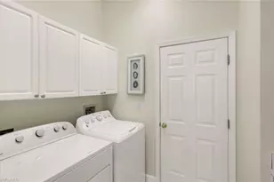 2328 Island Cove Cir, Naples, FL 34109 - Photo 24