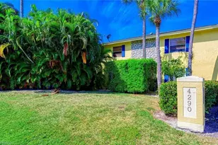 4290 Gulfstream Dr, Naples, FL 34112 - Photo 14