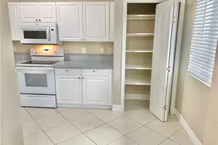 7811 Regal Heron Cir, Naples, FL 34104 - Photo 10