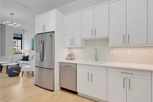 101 8th St S, Naples, FL 34102 - Photo 12