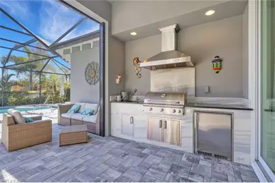 6394 Warwick Ave, Naples, FL 34113 - Photo 10