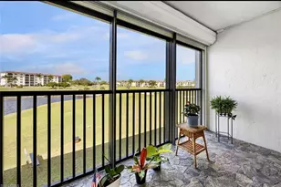 49 High Point Cir S, Naples, FL 34103 - Photo 4